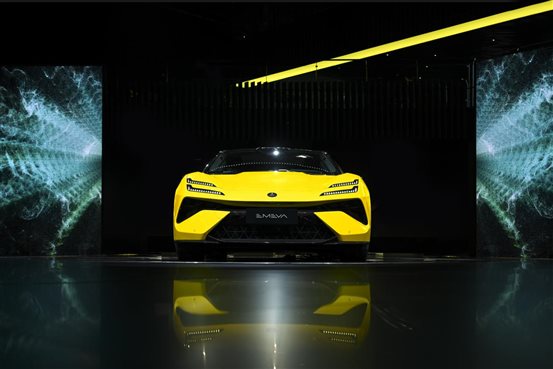 路特斯純電轎跑轎車Emeya-39